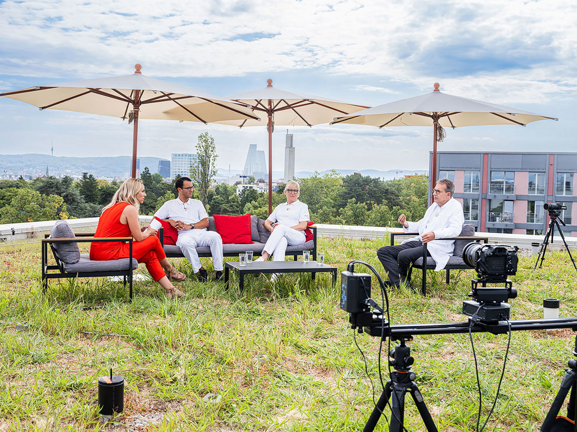Backstage Magazin: Warum wir das Beste aus der Altersmedizin bieten